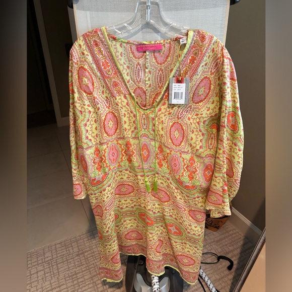 Brand new tunic - Picture 1 of 6